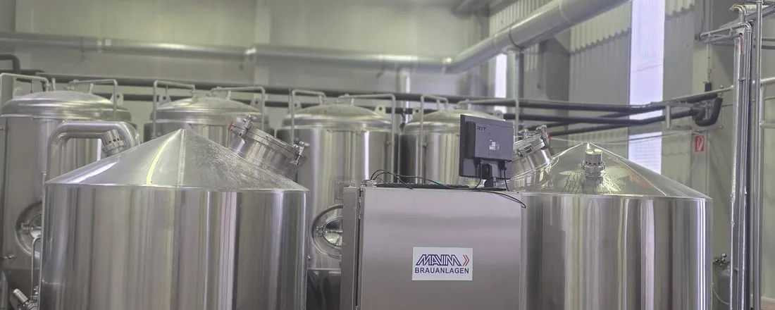 Sudhaus und Tanks in der Brauerei